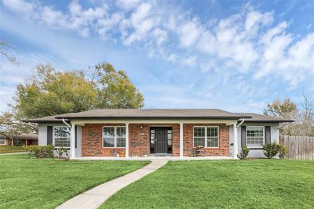 3633 MACARTHUR DRIVE