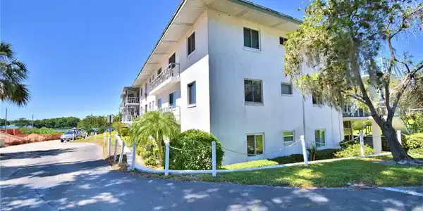 1700 6TH NW