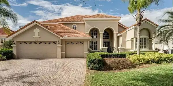 9050 DANCY TREE COURT