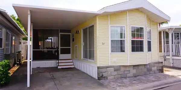 21145 LAZY DAYS CIRCLE