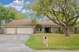 22421 SHORESIDE