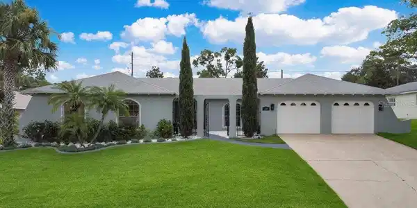 210 ROLLINGWOOD