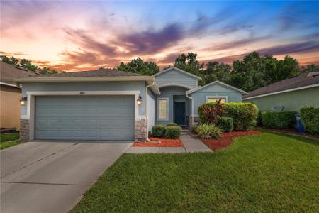 1424 WALLACE MANOR PASS