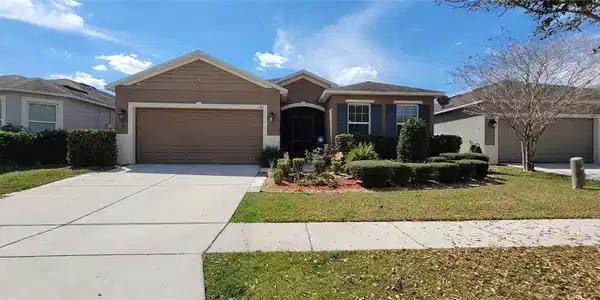 1421 WALLACE MANOR