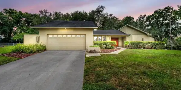717 WOODHILL DRIVE