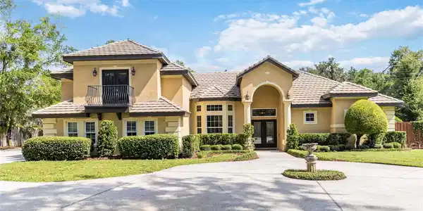 1734 MAJESTIC OAK DRIVE