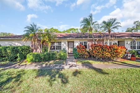 899 CLELAND COURT