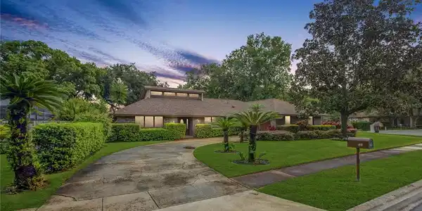 421 SPRING VALLEY