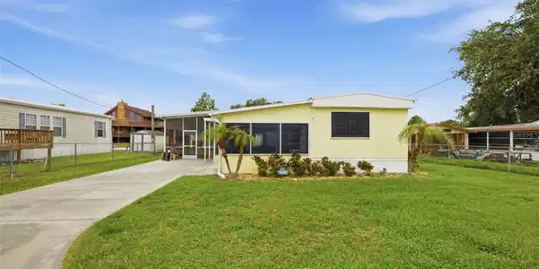 1056 BLUE HERON LANE