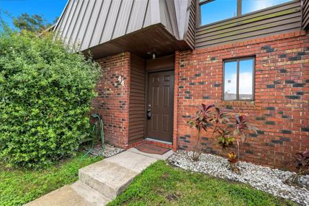 1836 N CRYSTAL LAKE DRIVE