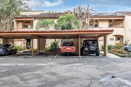 1136 LAKE WILLISARA CIRCLE