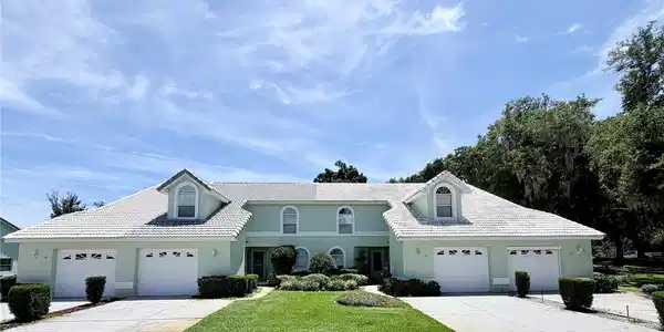 706 MORAY DRIVE