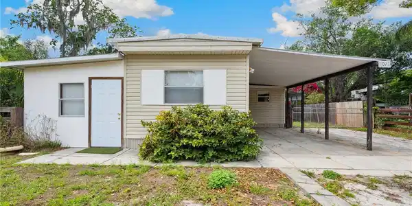 2072 NW 10TH TERRACE