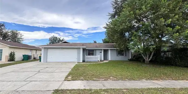 2715 N DELLWOOD DRIVE