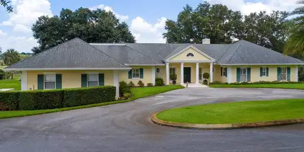 2300 SCENIC HIGHWAY