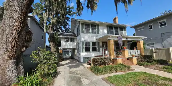 821 N EOLA DRIVE