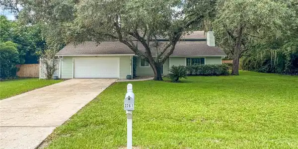 2261 CHARLOTTE DRIVE
