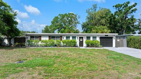 7304 LAKESIDE BOULEVARD