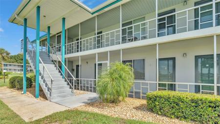 1600 W LAKE PARKER DRIVE