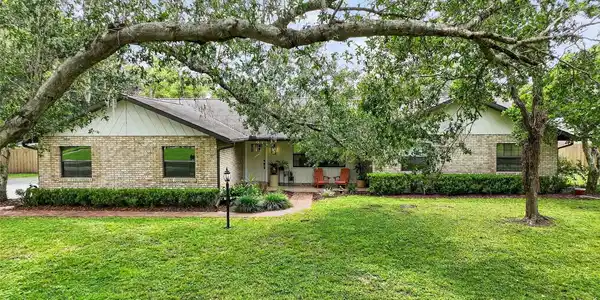 2412 BRIARWOOD LANE