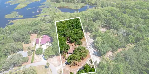 1255 E ESTATE POINT
