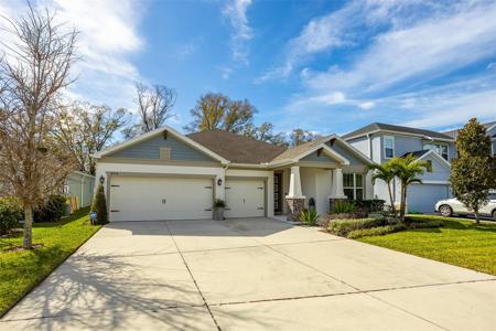 4914 LAKESHORE OAKS COURT