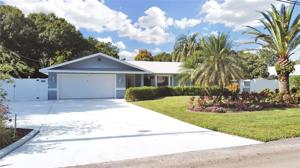 1032 EDGEWATER