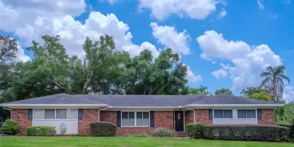 1709 VIRGINIA COURT