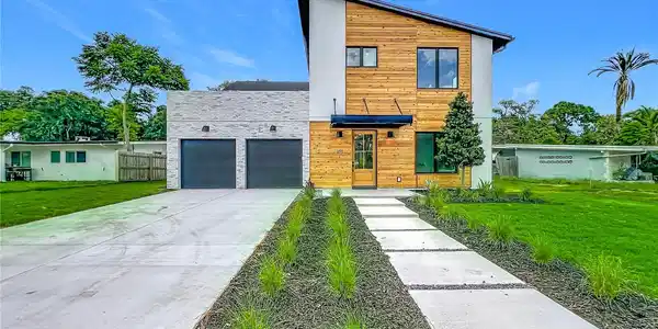 1205 FALCON DRIVE