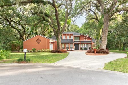 1899 KING EDWARD DRIVE