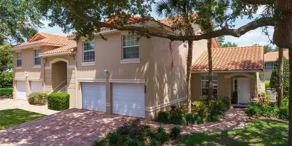 5392 ADMIRAL WAY