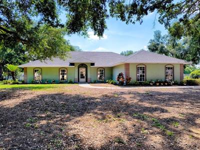 410 OAK VIEW DRIVE