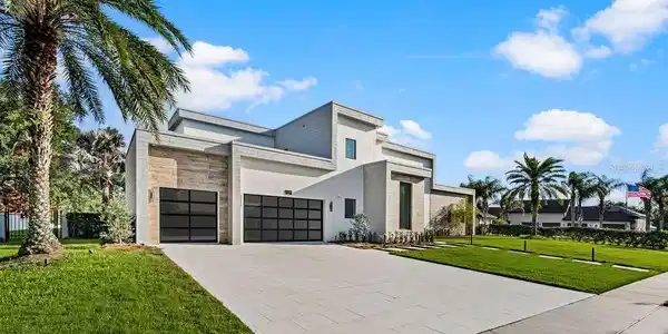 237 SAGECREST DRIVE