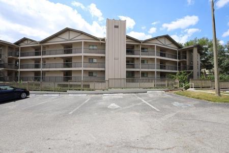 1054 LOTUS COVE COURT