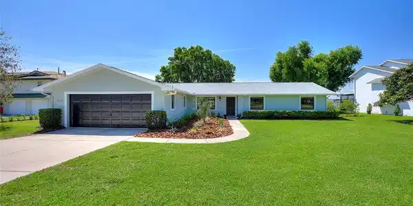 1310 LAKE SHIPP N