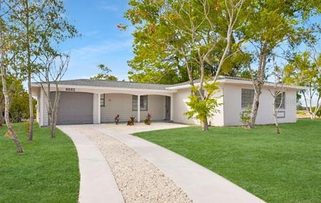 6882 PINEHURST DRIVE