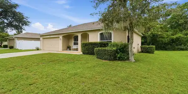 1302 BENTON LAKE DRIVE E