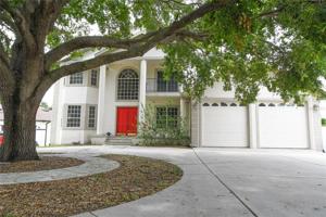 10911 LAKESHORE