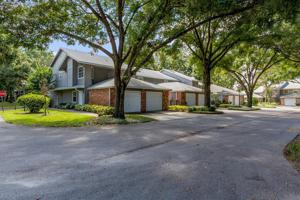 615 MAPLE OAK