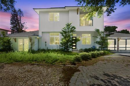 281 BREWER AVENUE