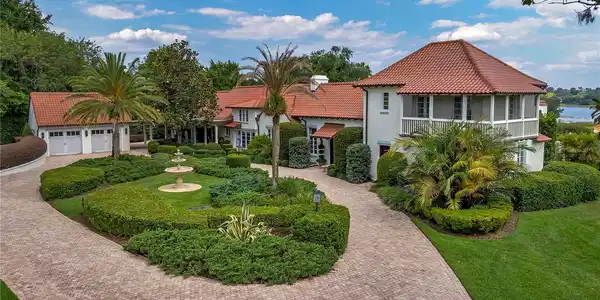 2300 N SCENIC HIGHWAY