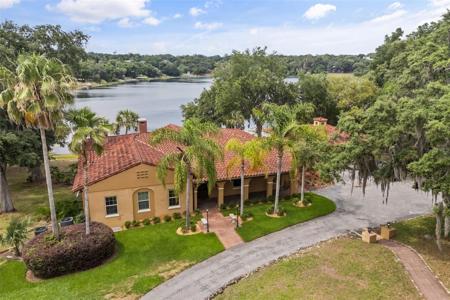 1909 COUNTRY CLUB DRIVE