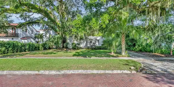 171 CORTLAND AVENUE
