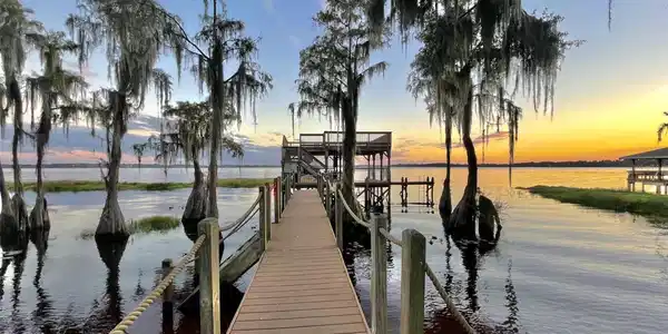 1241 W LAKESHORE DRIVE