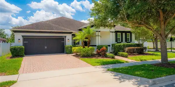 8137 POND APPLE DRIVE