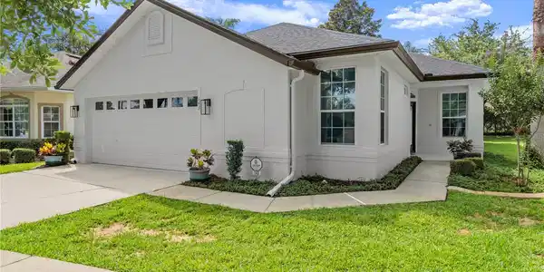 143 W WATERSIDE PARKWAY