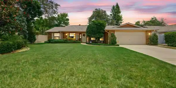 1065 HEMINGWAY DRIVE