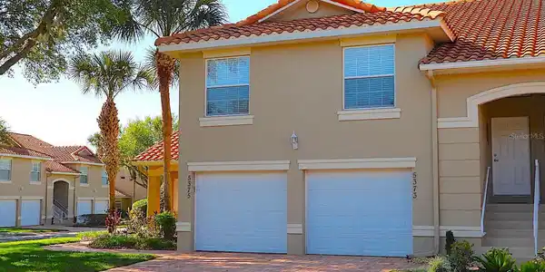 5375 COMPASS POINT