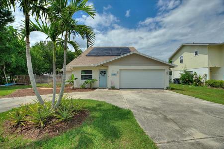 440 LAKE DAISY DR