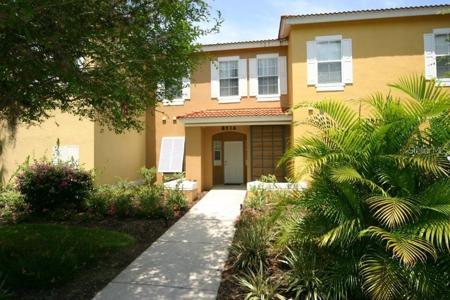 8516 CRYSTAL COVE LOOP